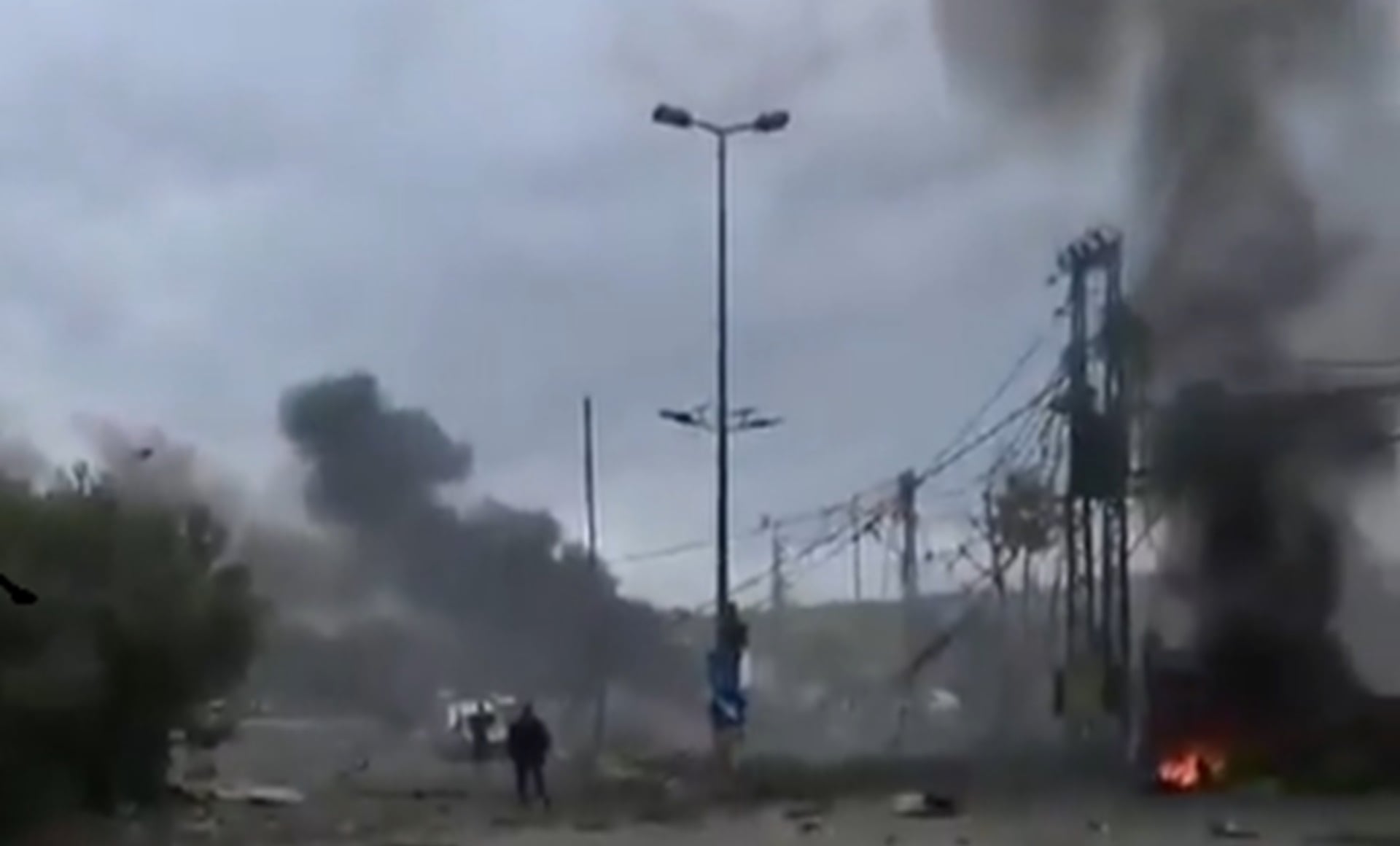 بالفيديو والصور- استهداف كفرتبنيت بعد التهديد وحركة نزوح كبيرة من قرى الجنوب